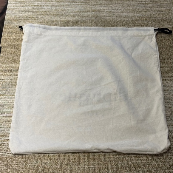 Diptyque Paris Gift Bag / Dustbag | White with Black Logo | Authentic Luxury - Picture 2 of 2
